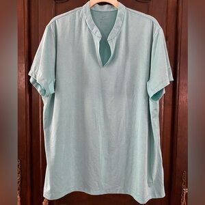 Women’s Nike Dry fit pale aqua pullover short sleeve top XL bust 24” length 28”